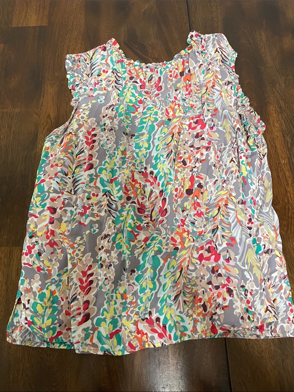 Sleeveless Floral Print Blouse in Multi-Color